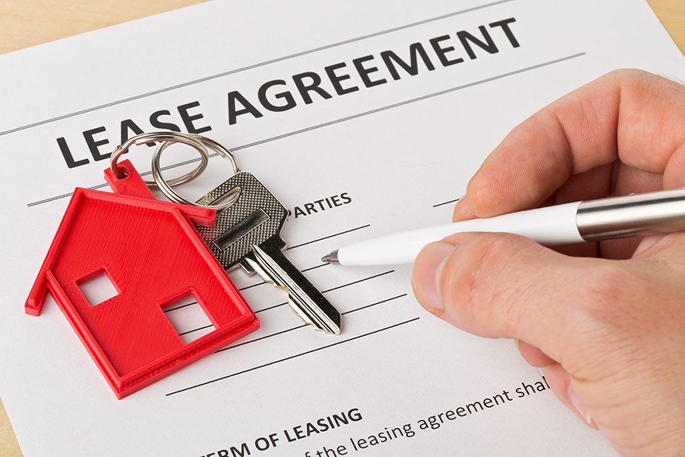 Read the lease contract thoroughly before you decide to rent a property - Property Rental Tips - Carousell Philippines Blog