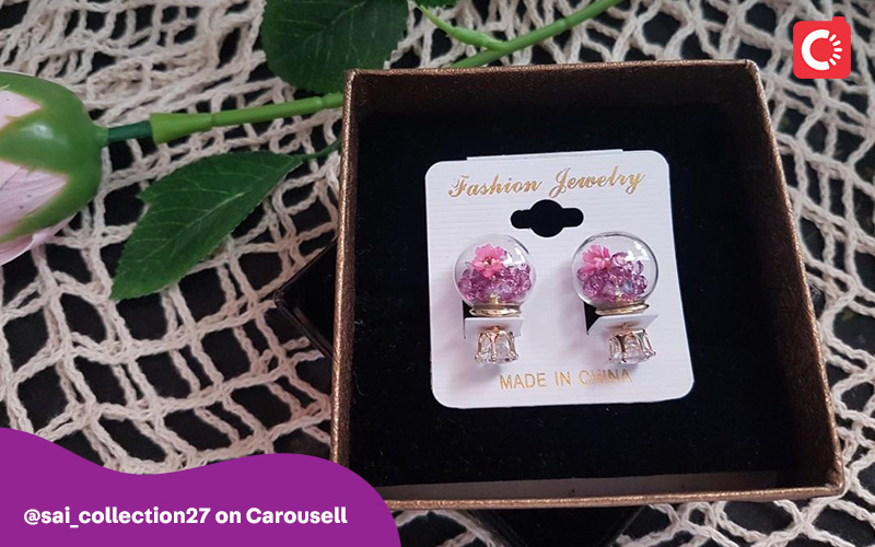 Themed earrings - novelty items on Carousell - Carousell PH Blog